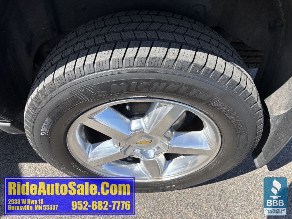 2011 Chevrolet Avalanche Image 35