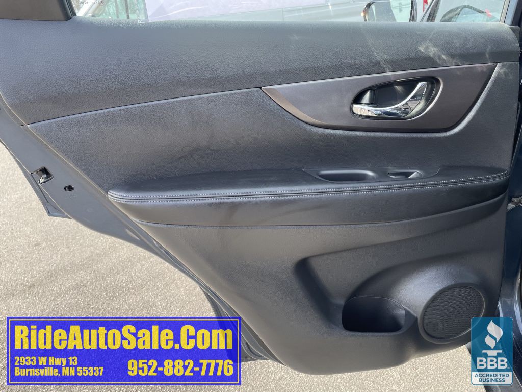 2015 Nissan Rogue Image 11