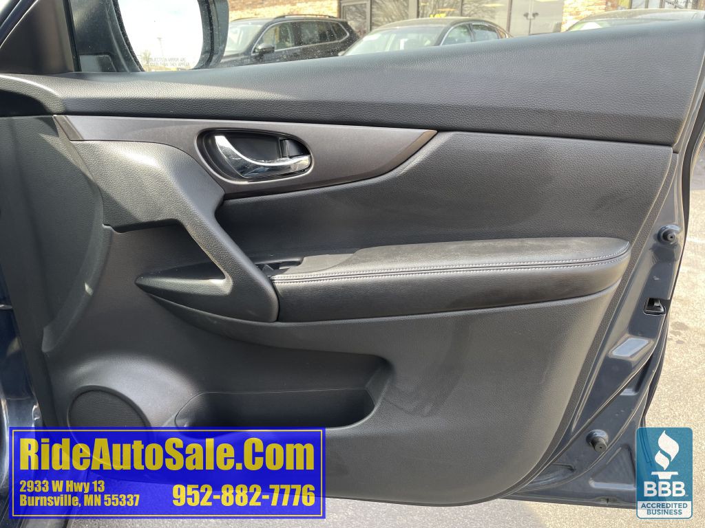 2015 Nissan Rogue Image 13