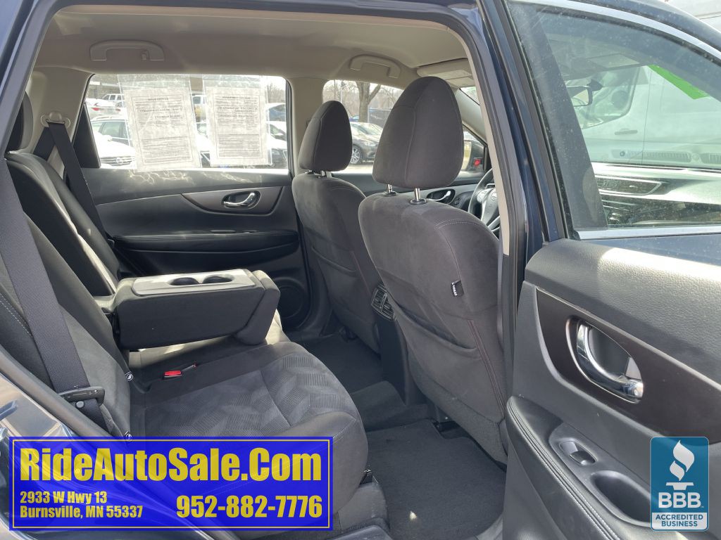 2015 Nissan Rogue Image 16