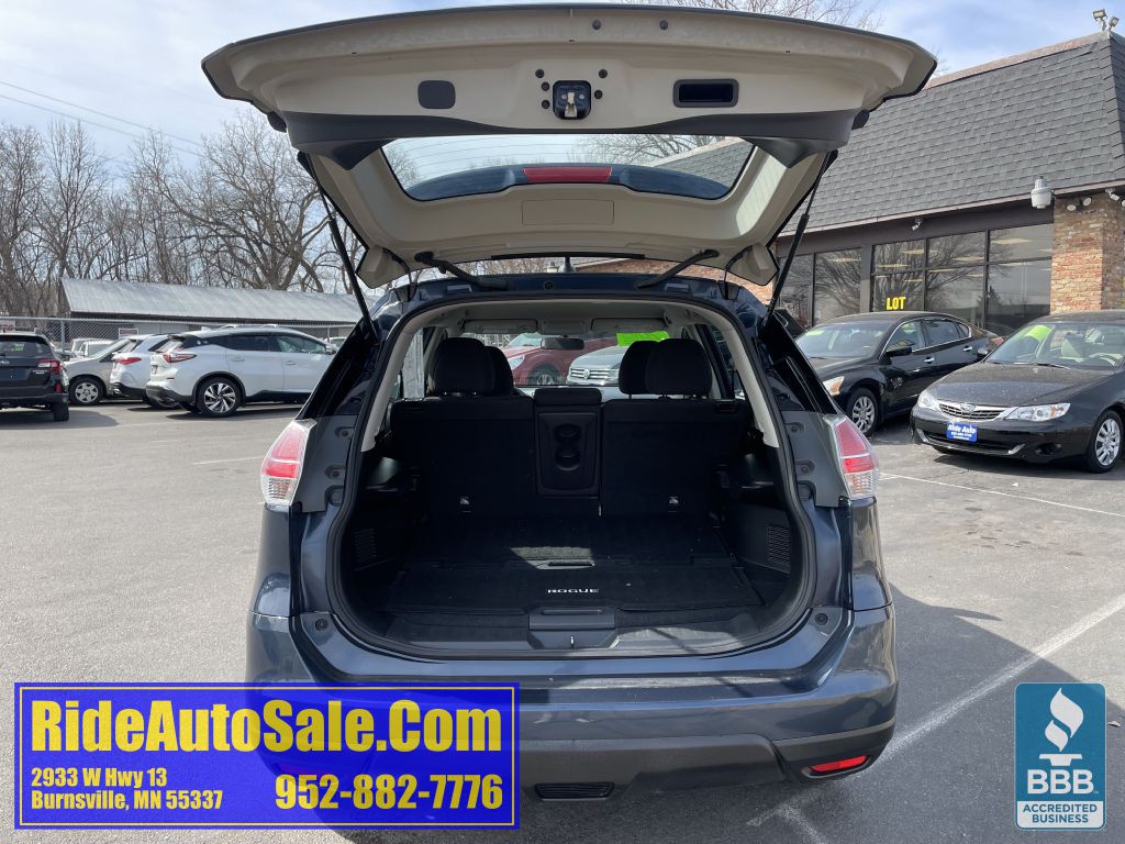 2015 Nissan Rogue Image 25