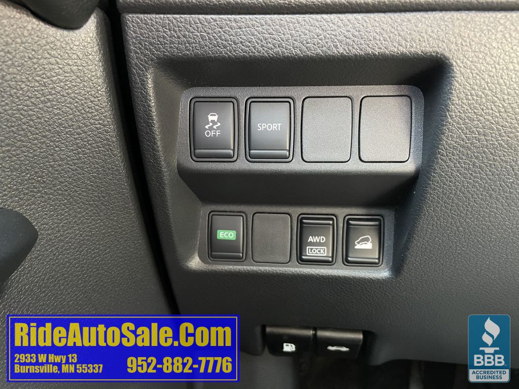 2015 Nissan Rogue Image 35