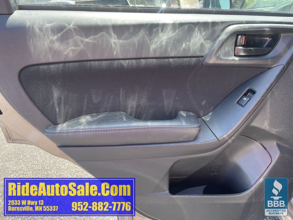 2016 Subaru Forester Image 11
