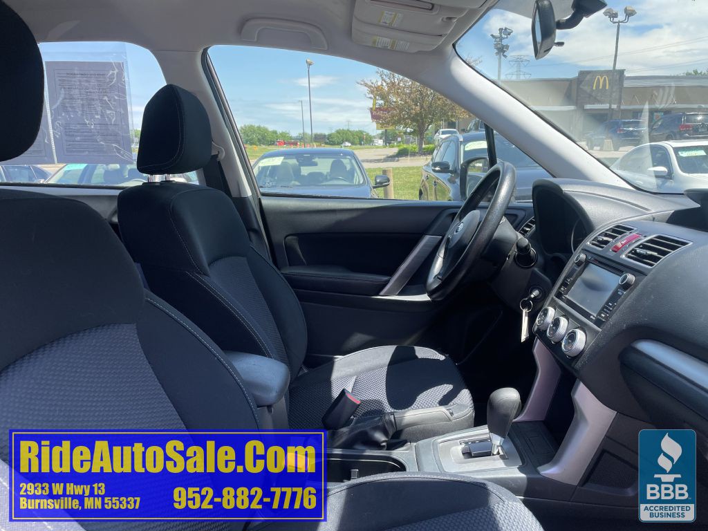 2016 Subaru Forester Image 14