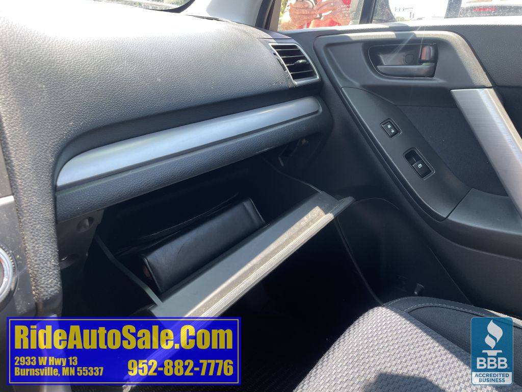 2016 Subaru Forester Image 37