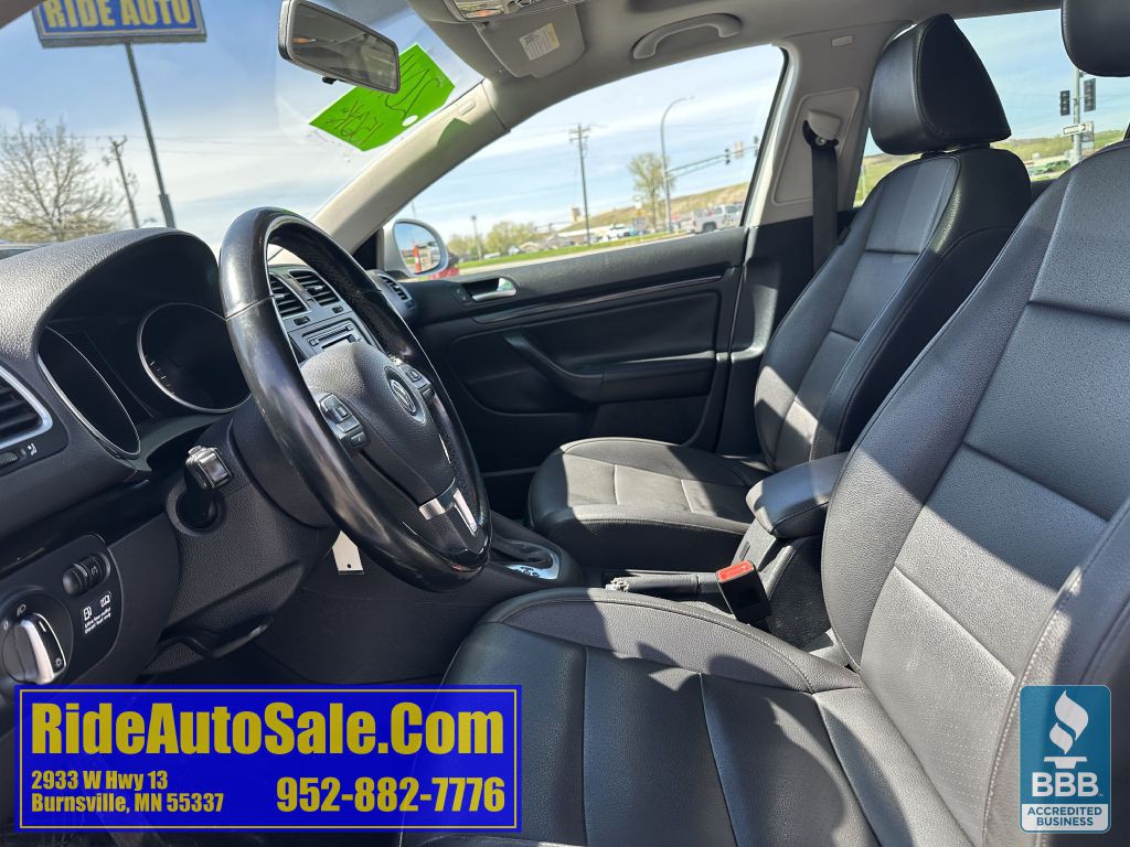 2011 Volkswagen Jetta Image 10