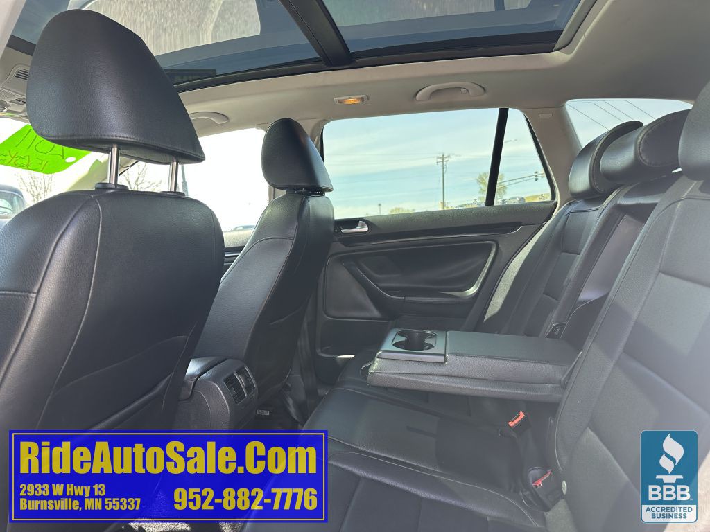 2011 Volkswagen Jetta Image 12