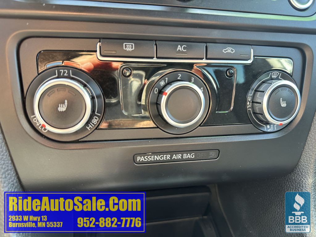 2011 Volkswagen Jetta Image 36