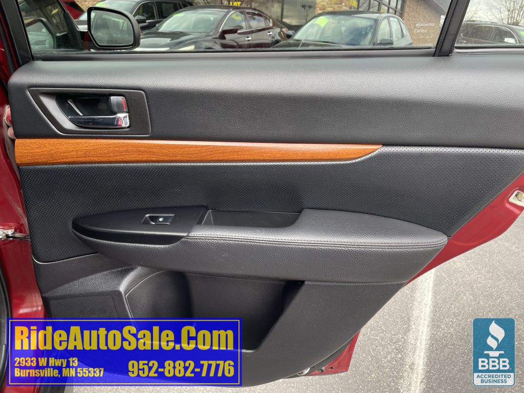 2014 Subaru Outback Image 15