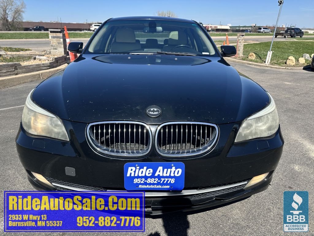 2009 BMW 5 Series Image 2