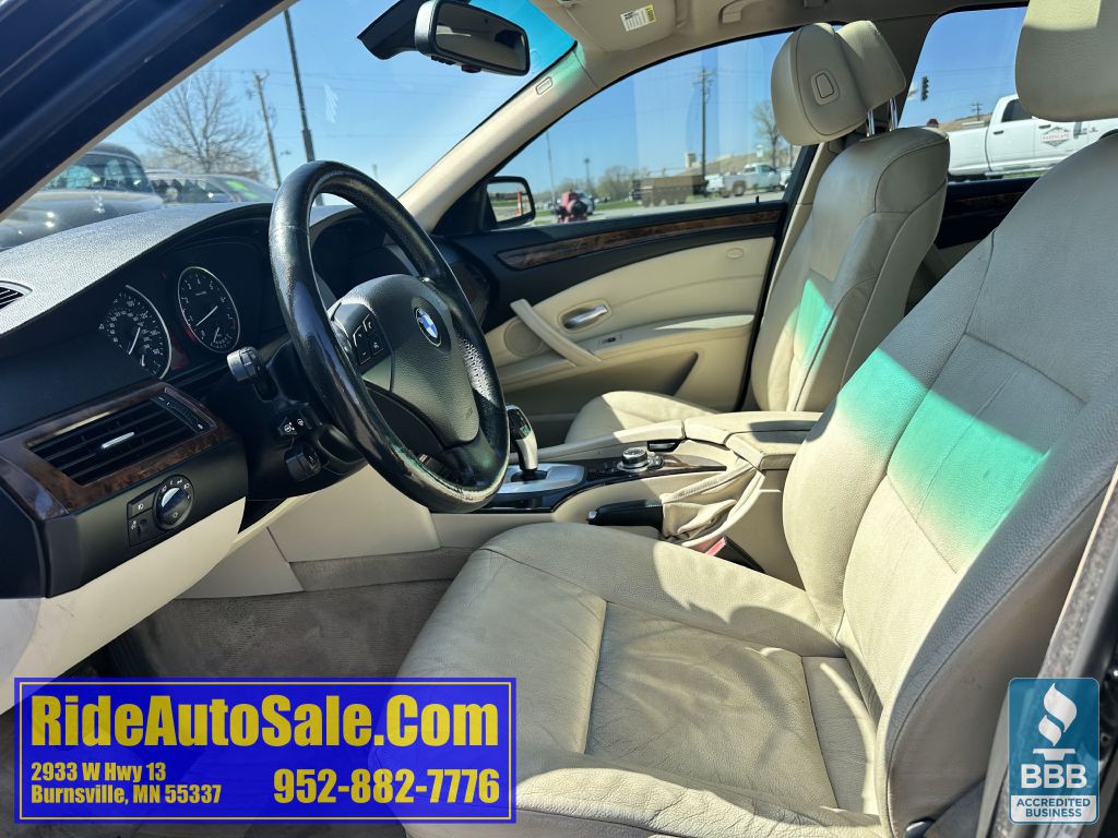 2009 BMW 5 Series Image 9