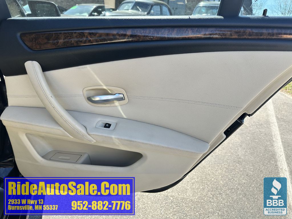 2009 BMW 5 Series Image 14