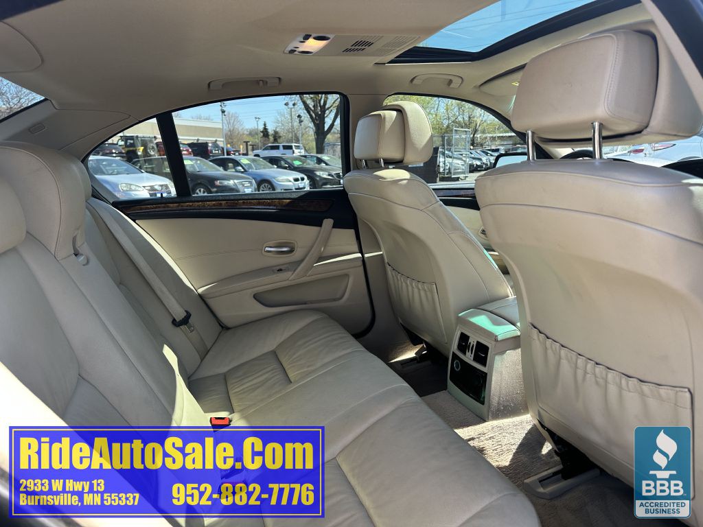 2009 BMW 5 Series Image 15