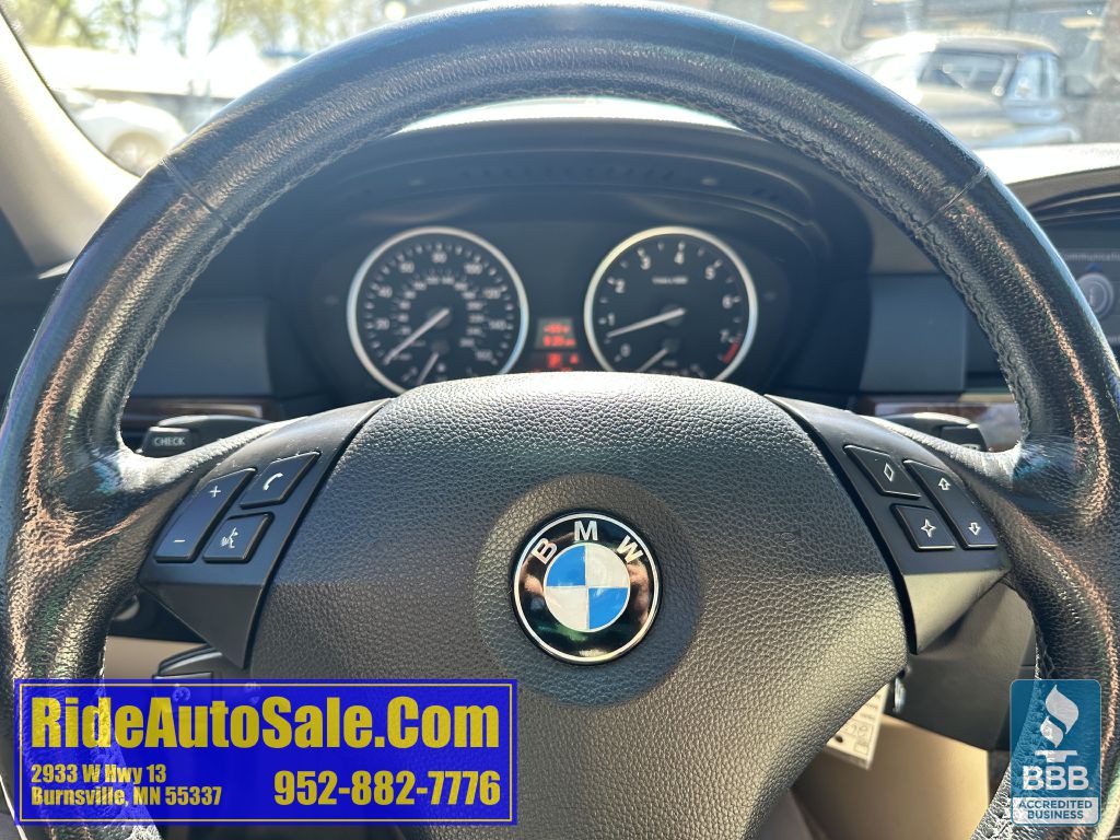 2009 BMW 5 Series Image 17