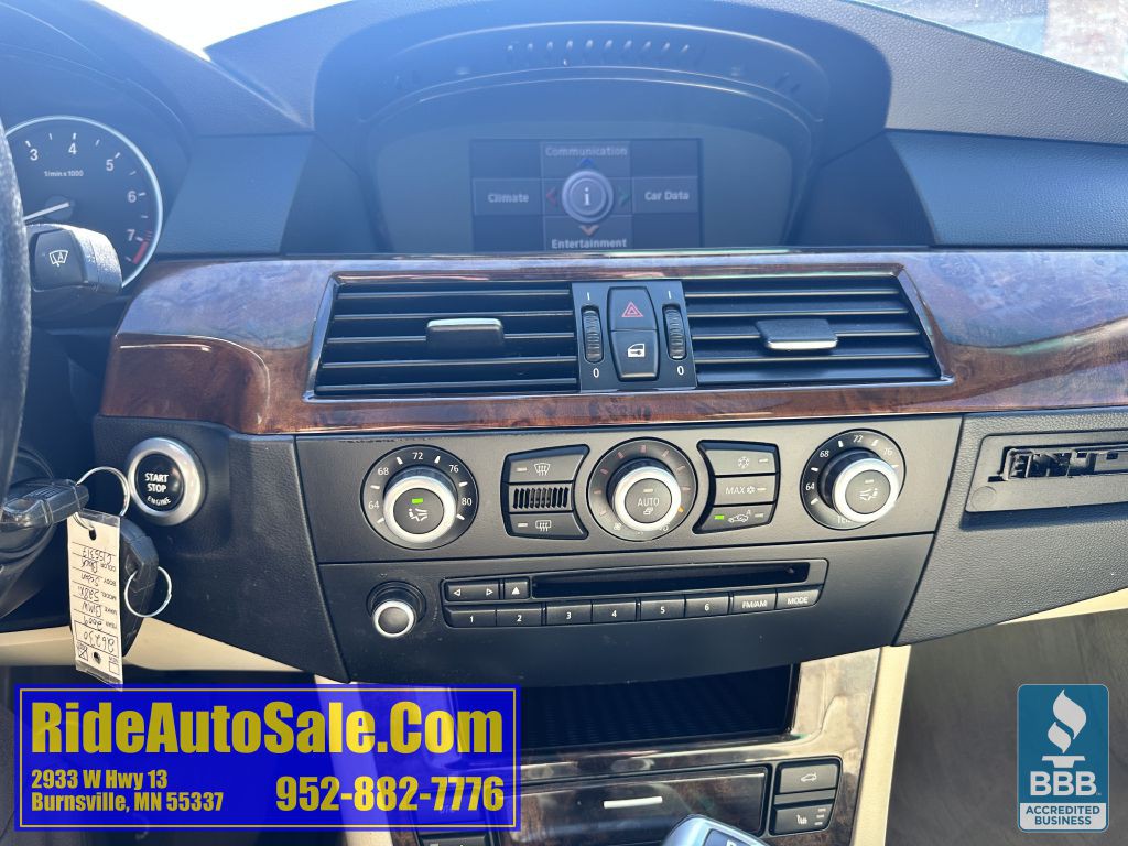 2009 BMW 5 Series Image 19