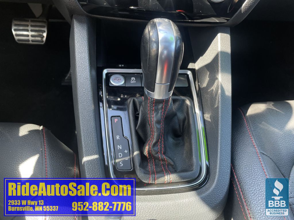 2016 Volkswagen Jetta Image 19