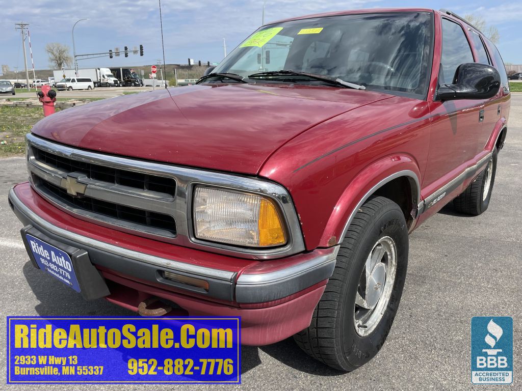 1996 Chevrolet Blazer Image 1
