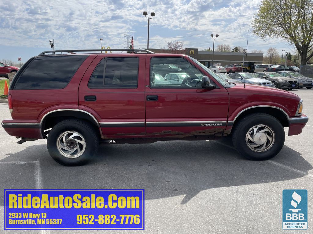 1996 Chevrolet Blazer Image 4