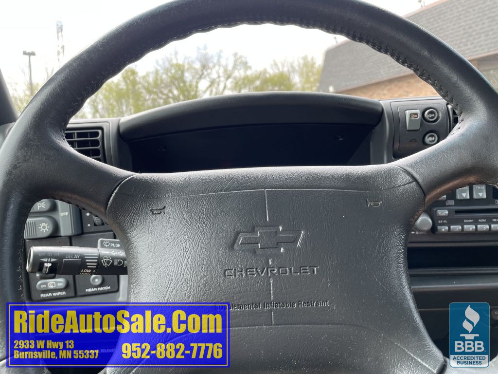 1996 Chevrolet Blazer Image 18