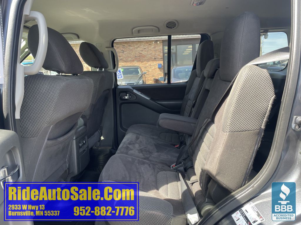 2012 Nissan Pathfinder Image 12