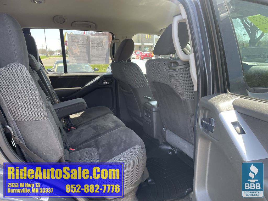 2012 Nissan Pathfinder Image 16