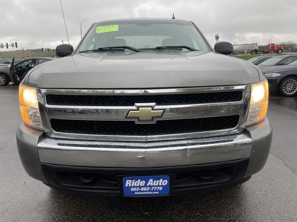 2007 Chevrolet Silverado 1500 Image 2