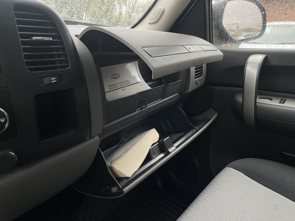2007 Chevrolet Silverado 1500 Image 32