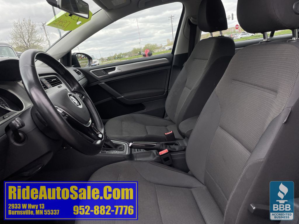 2016 Volkswagen Golf Image 10