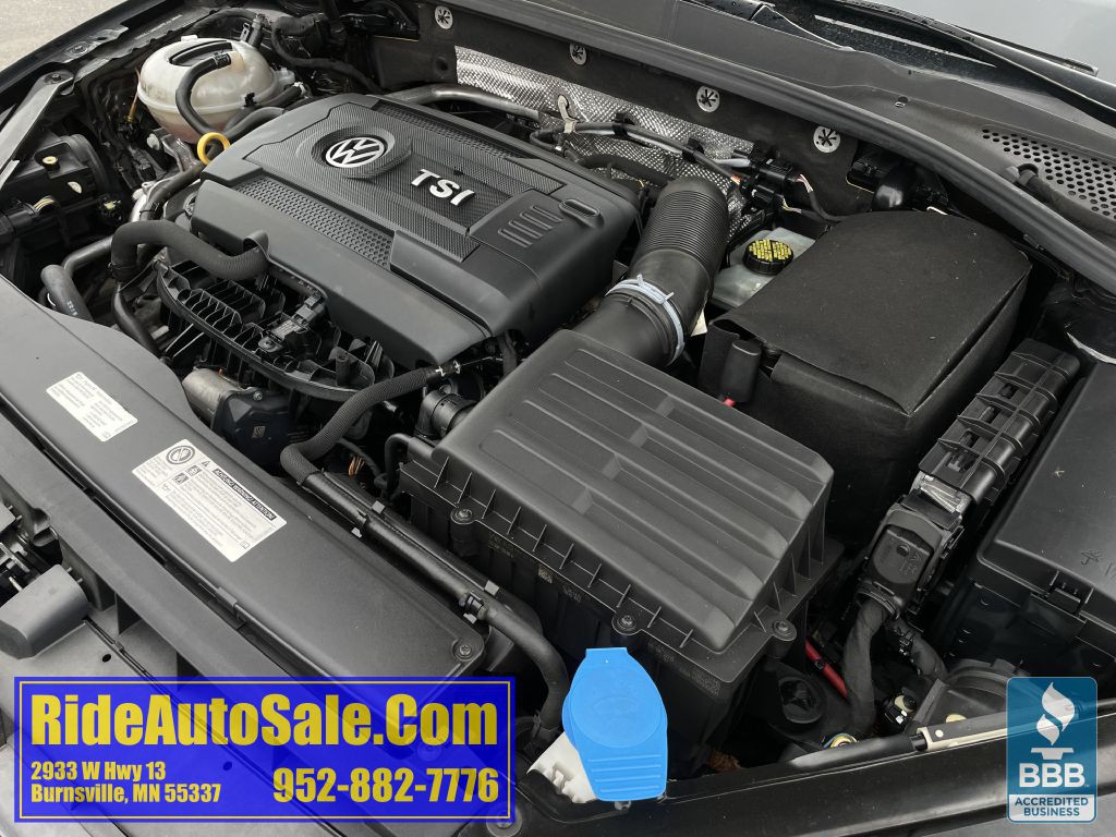 2016 Volkswagen Golf Image 24