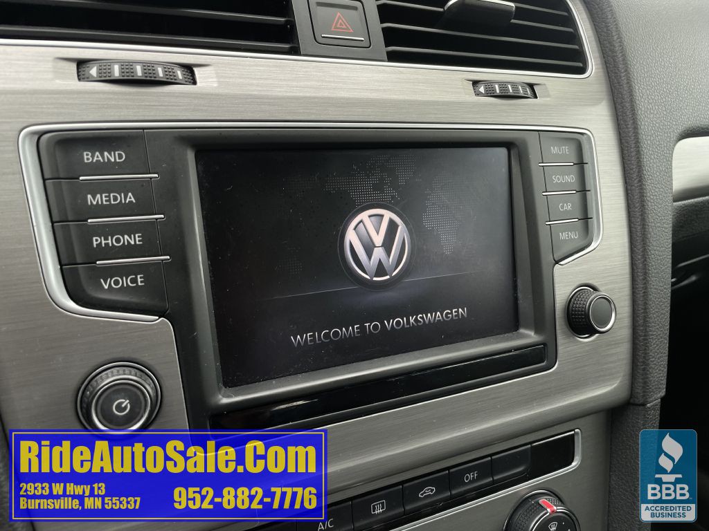 2016 Volkswagen Golf Image 38