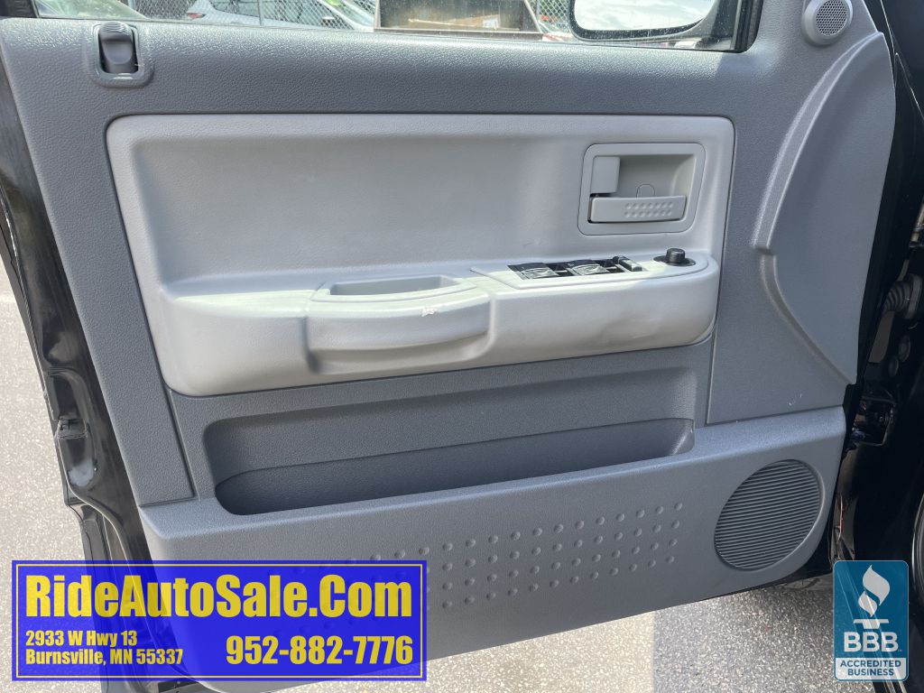 2005 Dodge Dakota Image 9