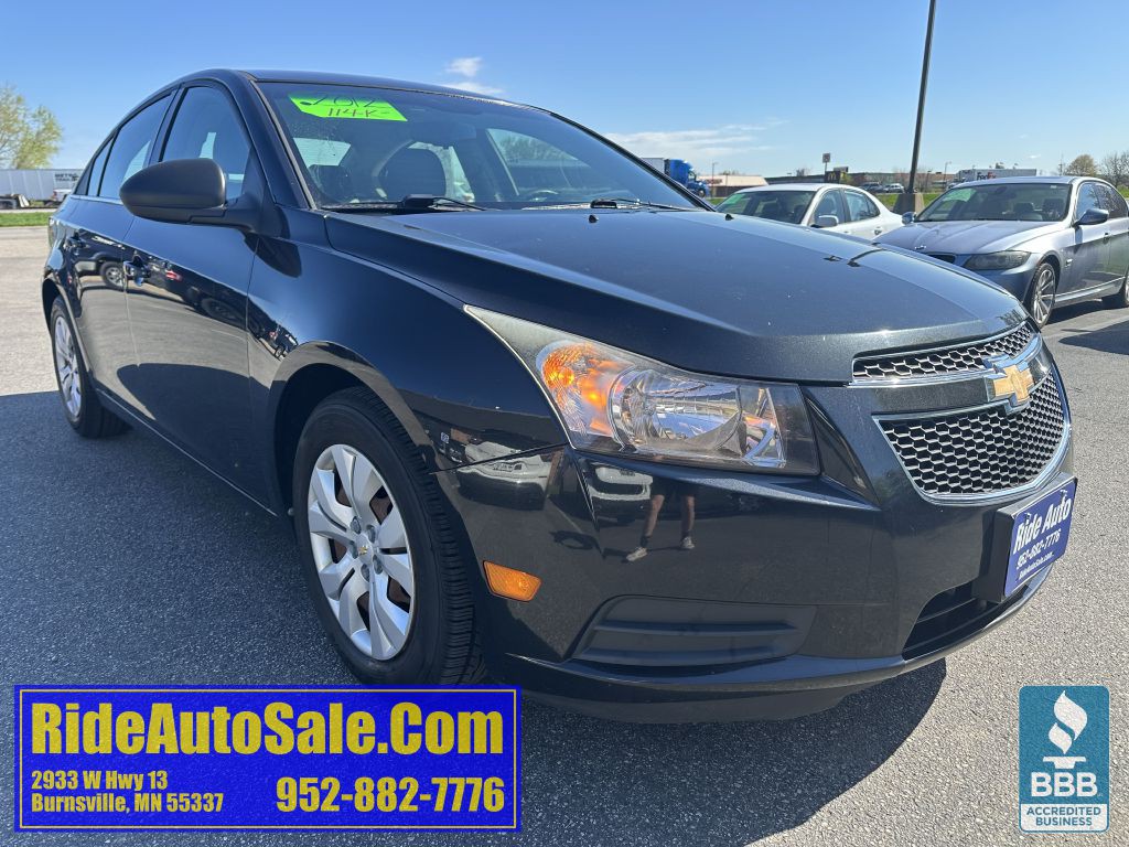 2012 Chevrolet Cruze Image 3