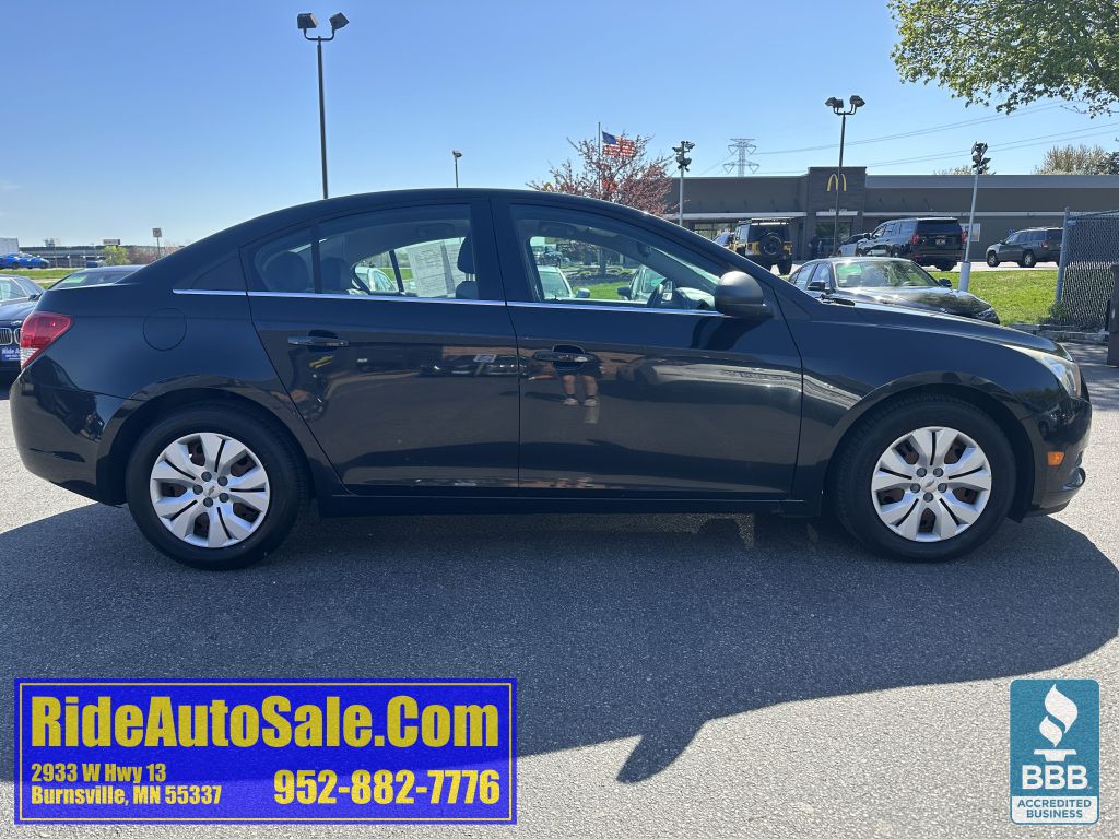 2012 Chevrolet Cruze Image 4