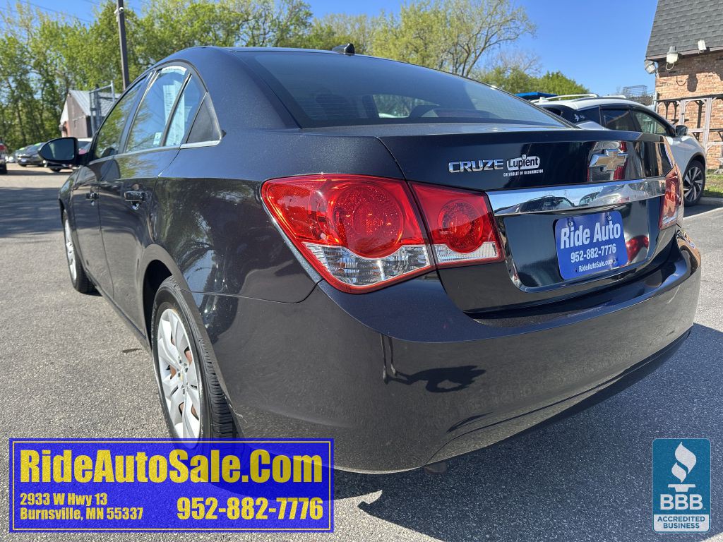 2012 Chevrolet Cruze Image 7
