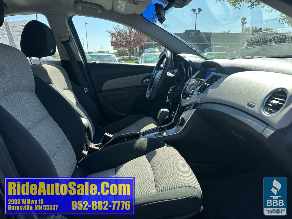 2012 Chevrolet Cruze Image 14