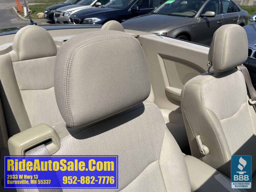 2013 Chrysler 200 Image 26
