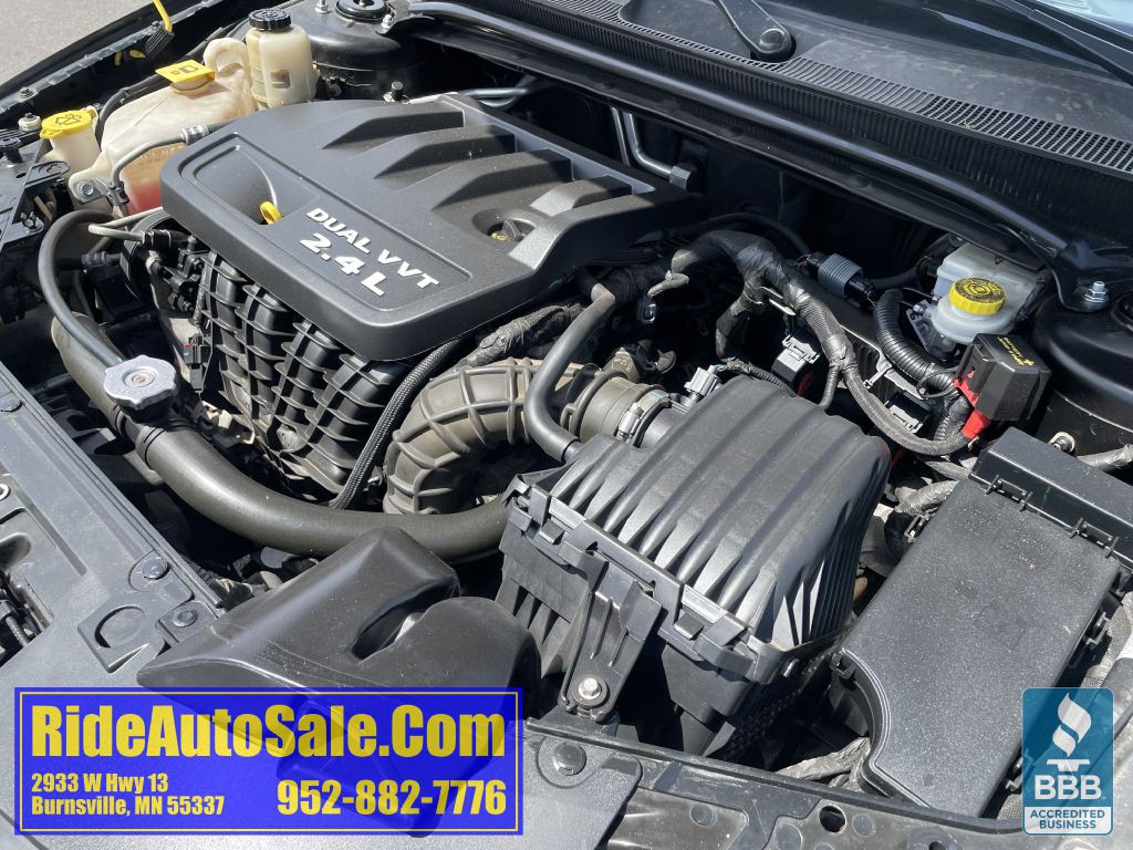 2013 Chrysler 200 Image 30