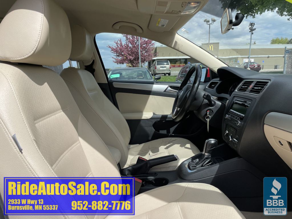 2013 Volkswagen Jetta Image 14