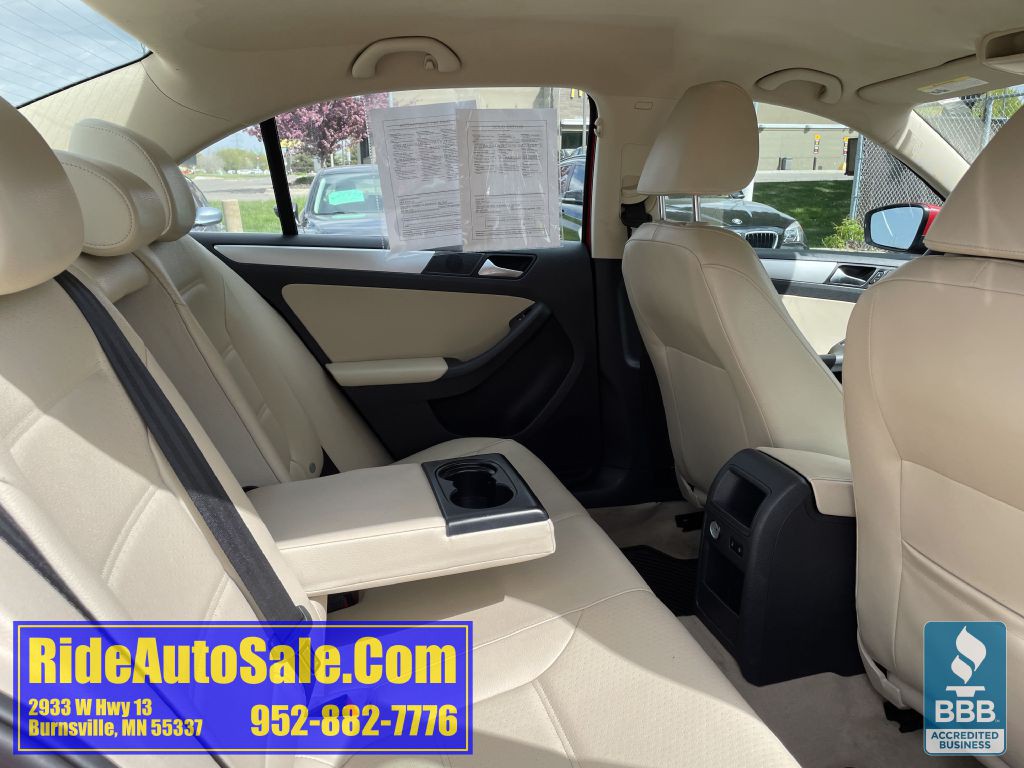2013 Volkswagen Jetta Image 16