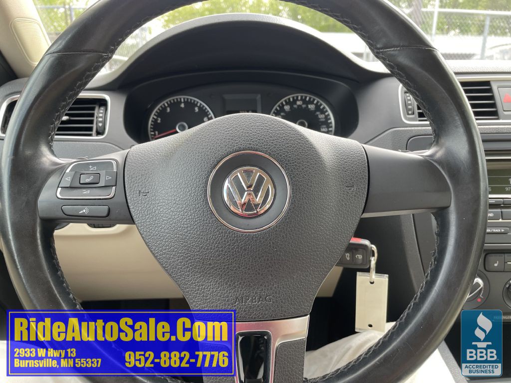 2013 Volkswagen Jetta Image 18