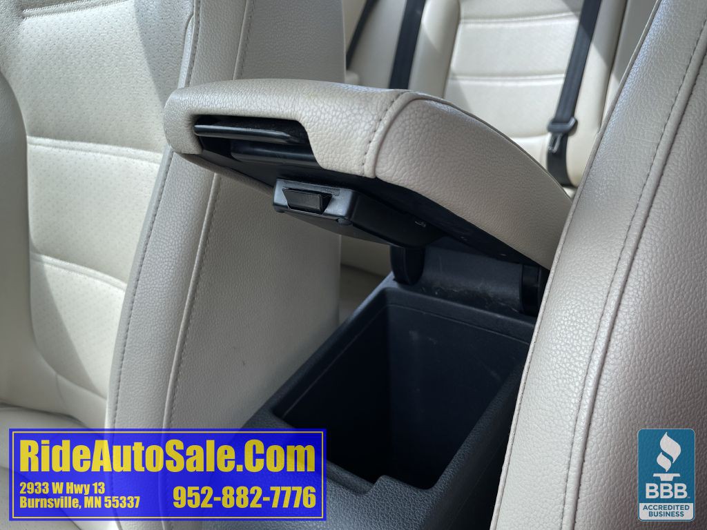 2013 Volkswagen Jetta Image 35