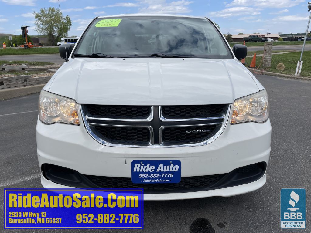 2011 Dodge Grand Caravan Image 2