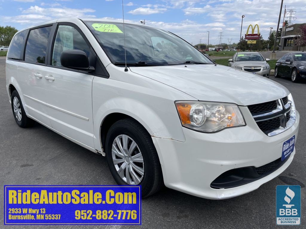 2011 Dodge Grand Caravan Image 3