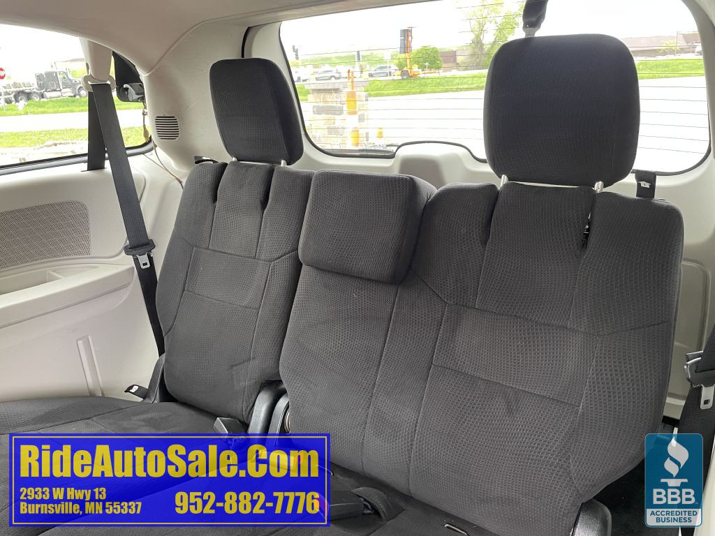2011 Dodge Grand Caravan Image 12
