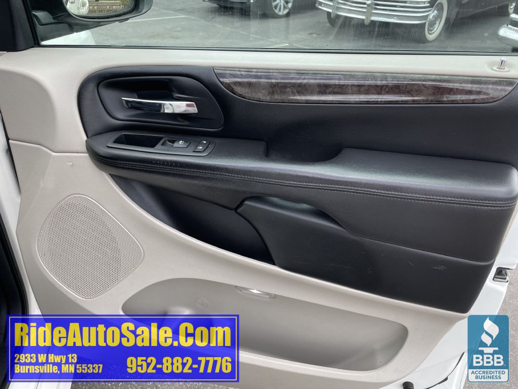 2011 Dodge Grand Caravan Image 13