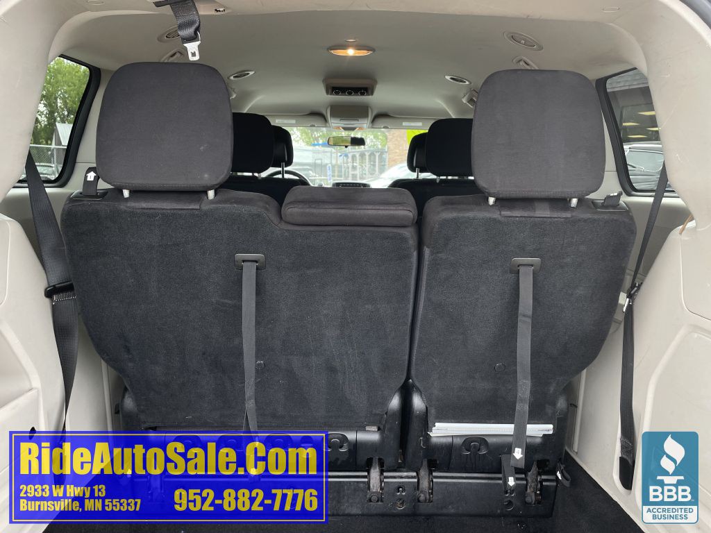 2011 Dodge Grand Caravan Image 25