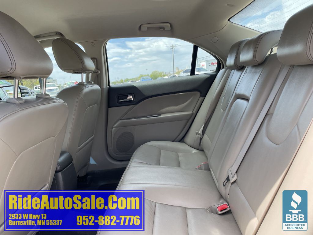 2010 Ford Fusion Image 12