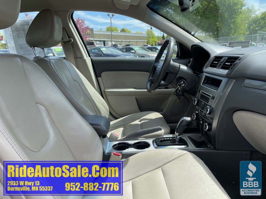 2010 Ford Fusion Image 14