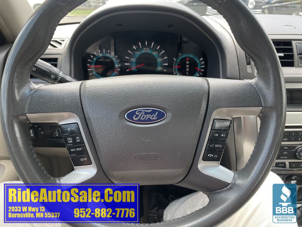 2010 Ford Fusion Image 18