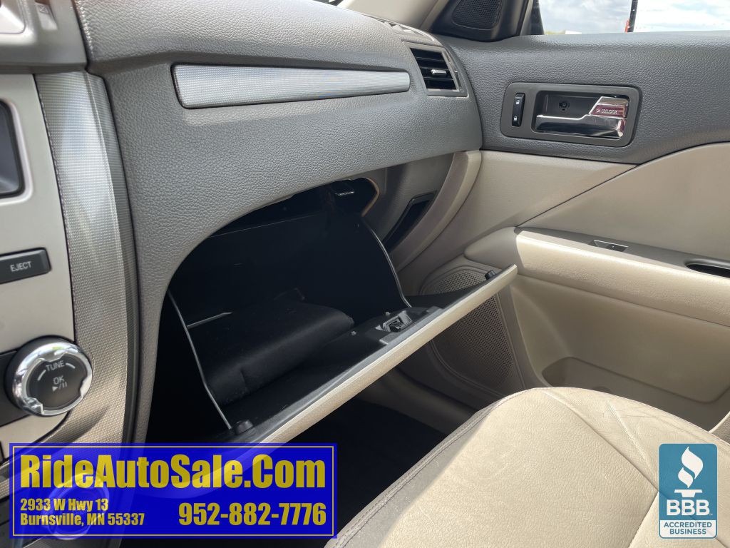 2010 Ford Fusion Image 32